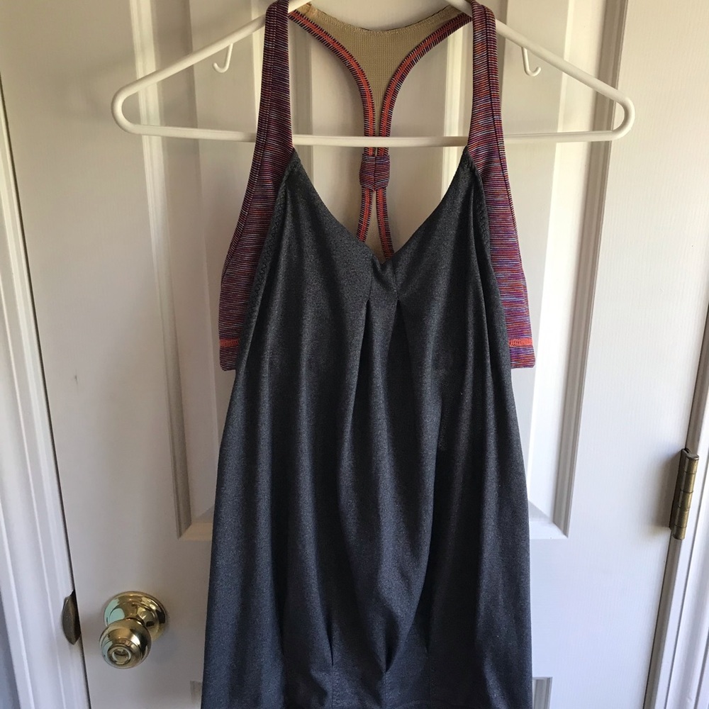Lululemon Tank W/ bra built in